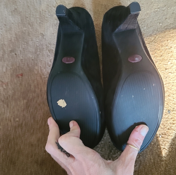Worn once. Leather/suede pumps. 1" front, 4" heel. Walking on 3" - Picture 6 of 8